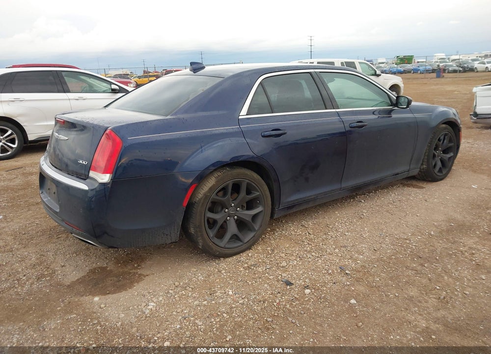 2017 CHRYSLER 300 LIMITED VIN: 2C3CCAAG6HH552958
