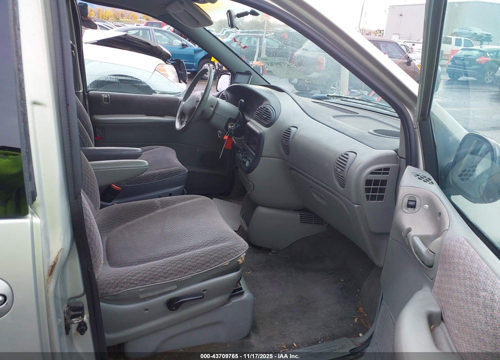 1999 DODGE GRAND CARAVAN SE VIN: 2B4GP44G1XR269887