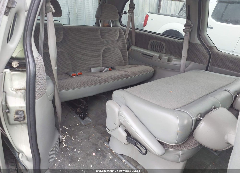 1999 DODGE GRAND CARAVAN SE VIN: 2B4GP44G1XR269887