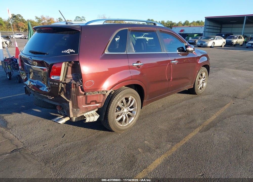 2013 KIA SORENTO SX VIN: 5XYKW4A21DG332639