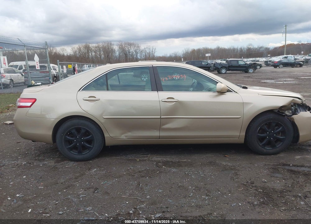2011 TOYOTA CAMRY LE VIN: 4T1BF3EKXBU696344