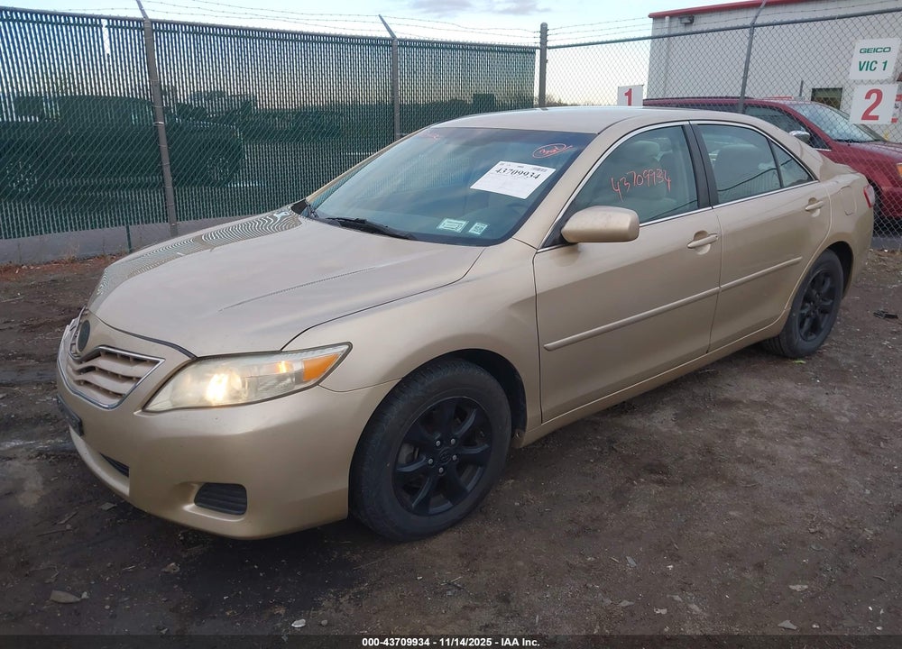2011 TOYOTA CAMRY LE VIN: 4T1BF3EKXBU696344