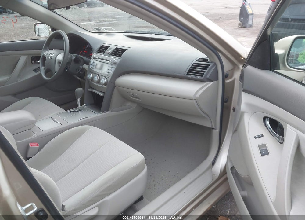 2011 TOYOTA CAMRY LE VIN: 4T1BF3EKXBU696344