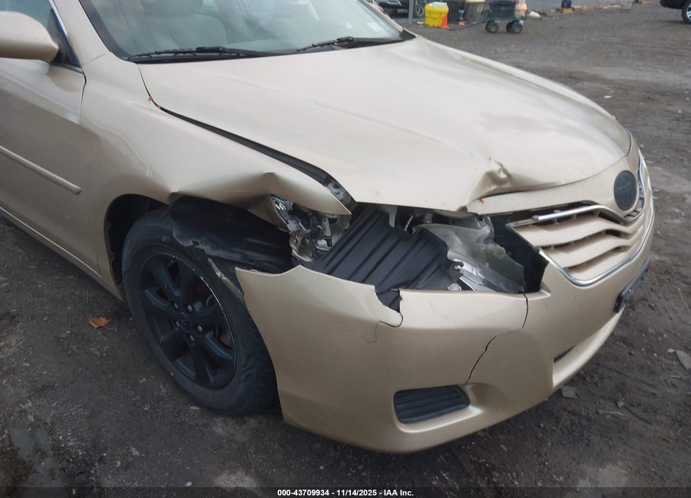 2011 TOYOTA CAMRY LE VIN: 4T1BF3EKXBU696344