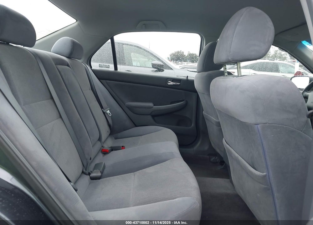 2003 HONDA ACCORD 2.4 LX VIN: JHMCM563X3C064631