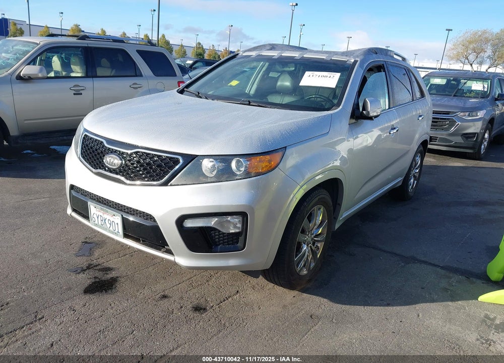 2013 KIA SORENTO SX VIN: 5XYKW4A27DG342026