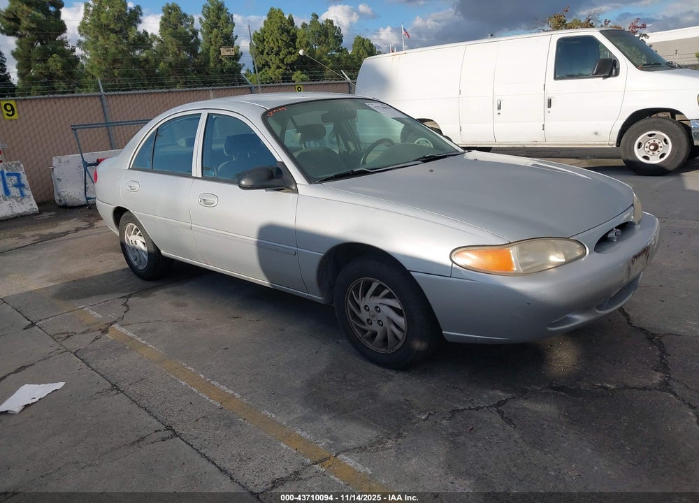 1998 FORD ESCORT SE VIN: 1FAFP13P1WW286487