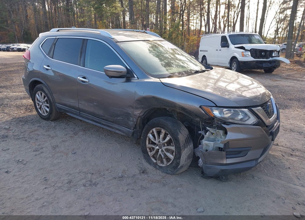 2018 NISSAN ROGUE SV VIN: KNMAT2MV8JP576053