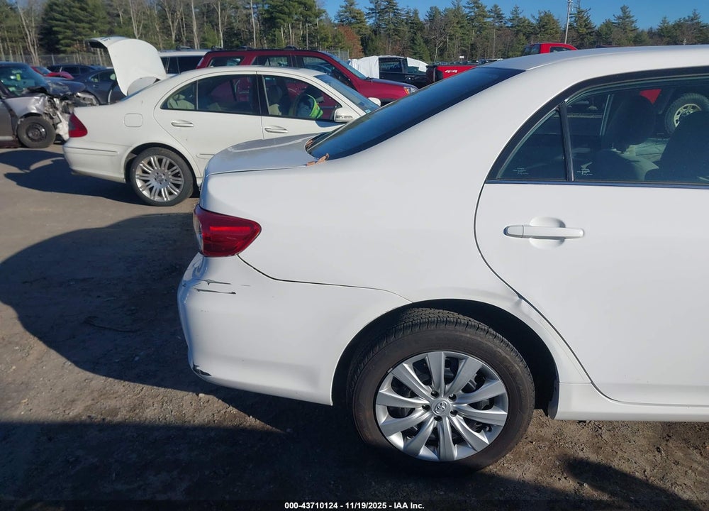 2013 TOYOTA COROLLA LE VIN: 2T1BU4EE0DC105173