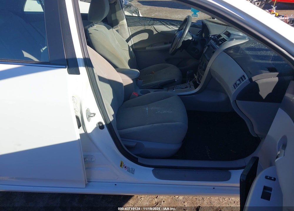 2013 TOYOTA COROLLA LE VIN: 2T1BU4EE0DC105173