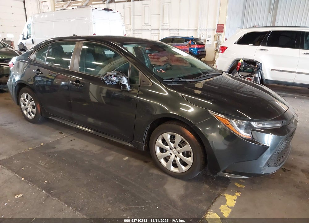 2021 TOYOTA COROLLA LE VIN: 5YFEPMAE6MP230026