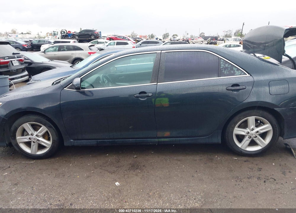 2014 TOYOTA CAMRY SE VIN: 4T1BF1FK4EU764533