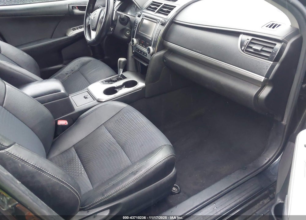 2014 TOYOTA CAMRY SE VIN: 4T1BF1FK4EU764533