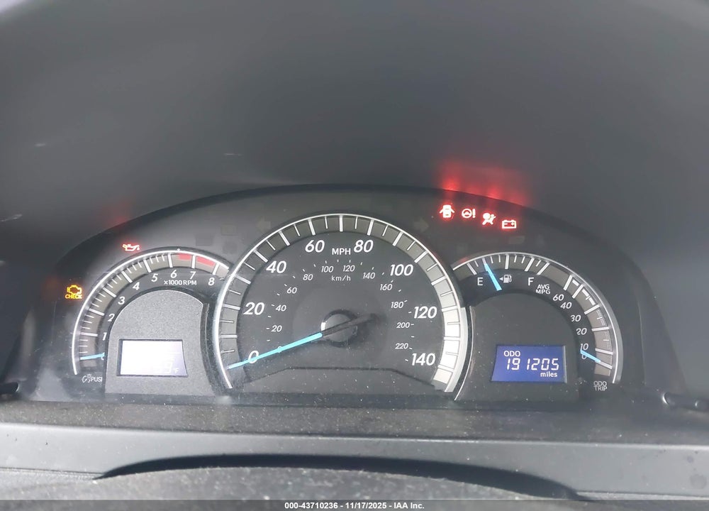 2014 TOYOTA CAMRY SE VIN: 4T1BF1FK4EU764533