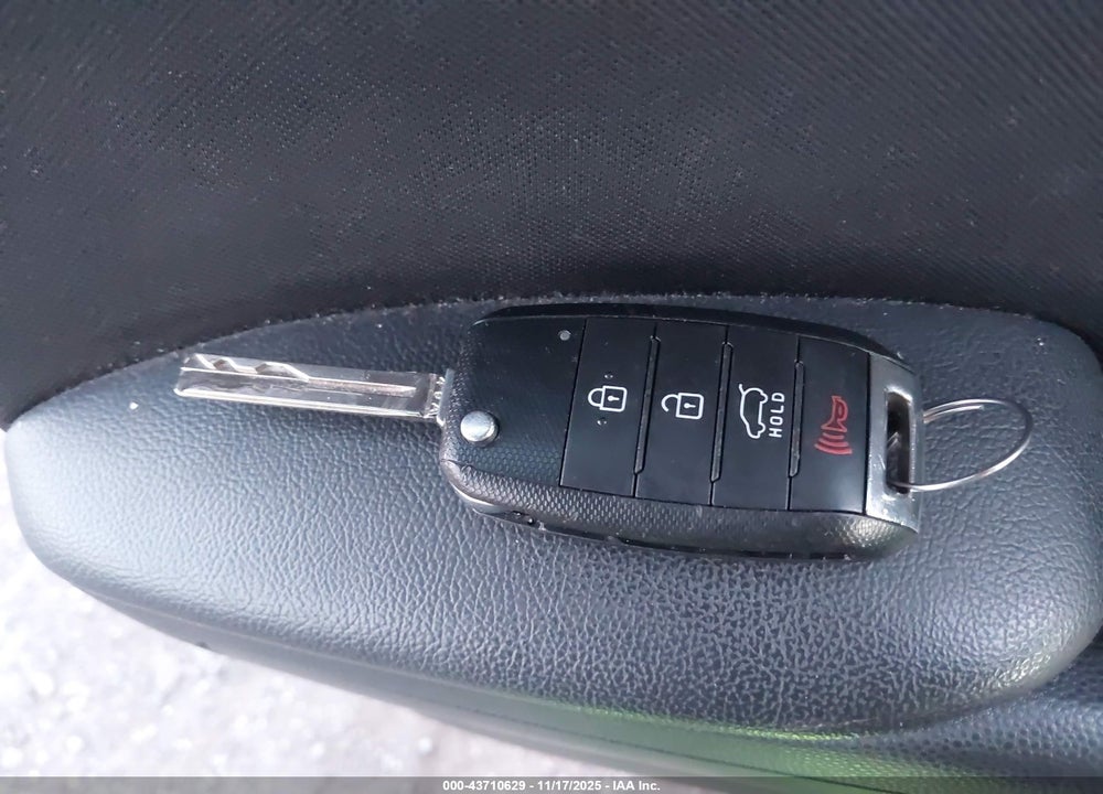 2014 KIA SOUL VIN: KNDJN2A27E7041483
