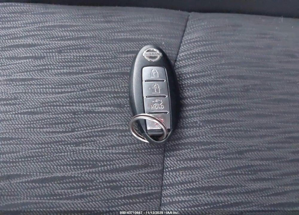 2015 NISSAN SENTRA SV VIN: 3N1AB7APXFY270129