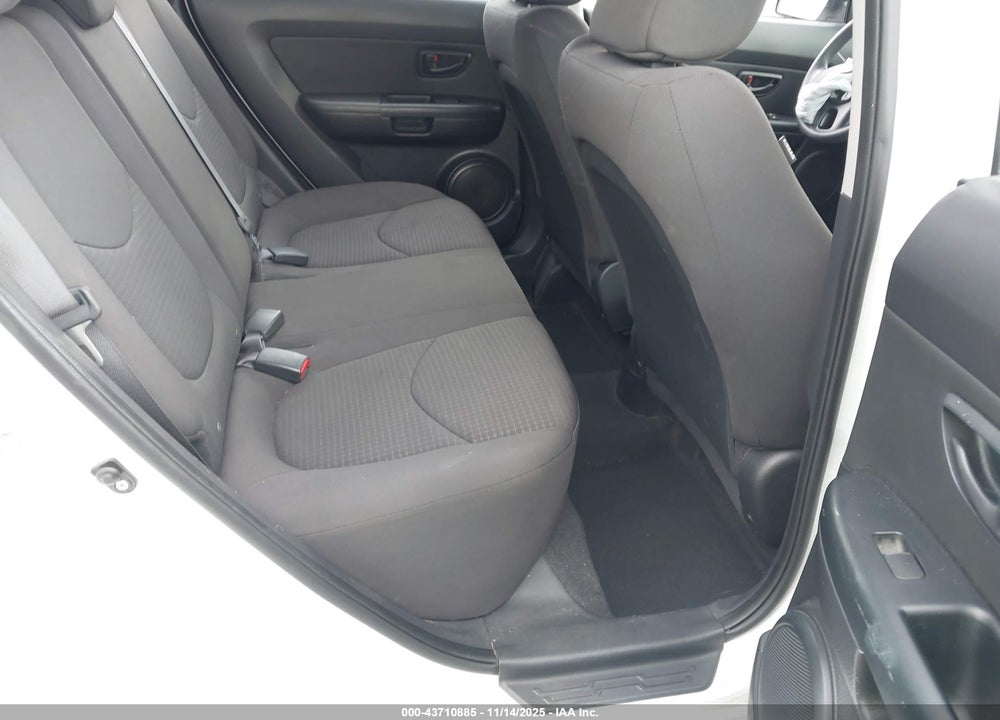 2011 KIA SOUL VIN: KNDJT2A10B7288112