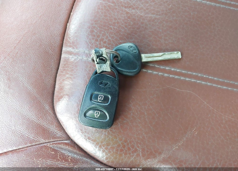 2012 HYUNDAI TUCSON VIN: KM8JU3AC9CU489056