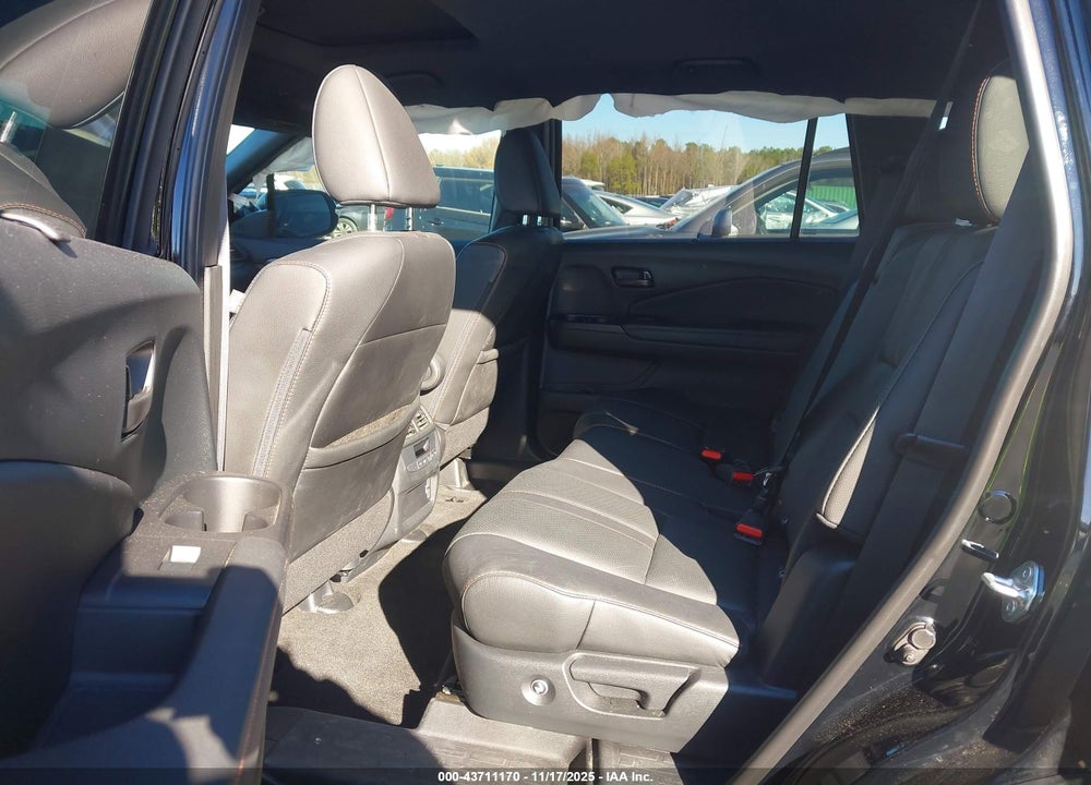 2022 HONDA PILOT AWD TRAILSPORT VIN: 5FNYF6H8XNB064361