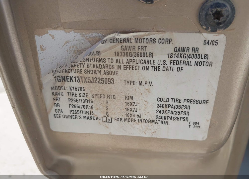 2005 CHEVROLET TAHOE LS VIN: 1GNEK13TX5J225093