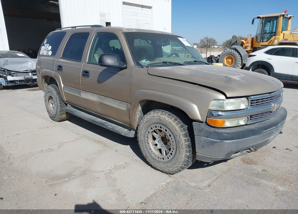 2005 CHEVROLET TAHOE LS VIN: 1GNEK13TX5J225093