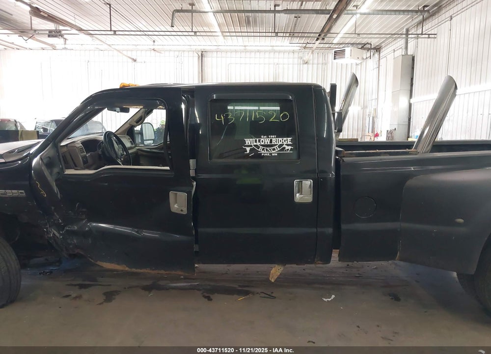 2002 FORD F-350 LARIAT/XL/XLT VIN: 1FTWW33F02EC44621