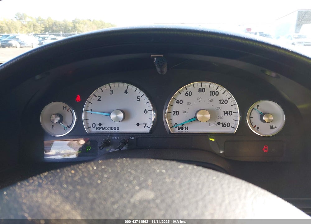 2005 FORD THUNDERBIRD 50TH ANNIVERSARY VIN: 1FAHP60A05Y105887