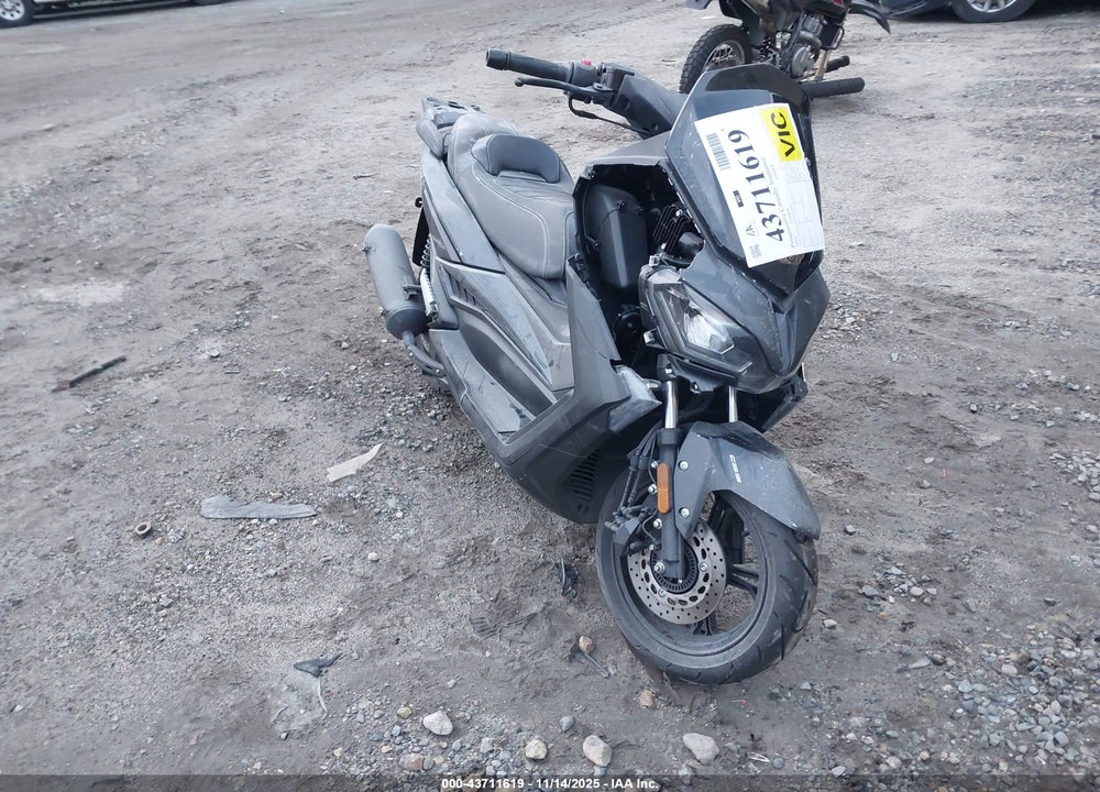 2024 ZHILONG Q-MAX VIN: HZ2TBCNN5R1001344