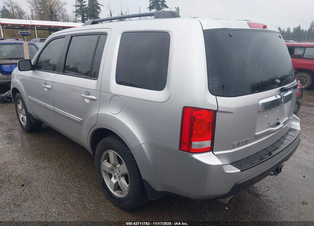 2011 HONDA PILOT EX-L VIN: 5FNYF4H59BB077673
