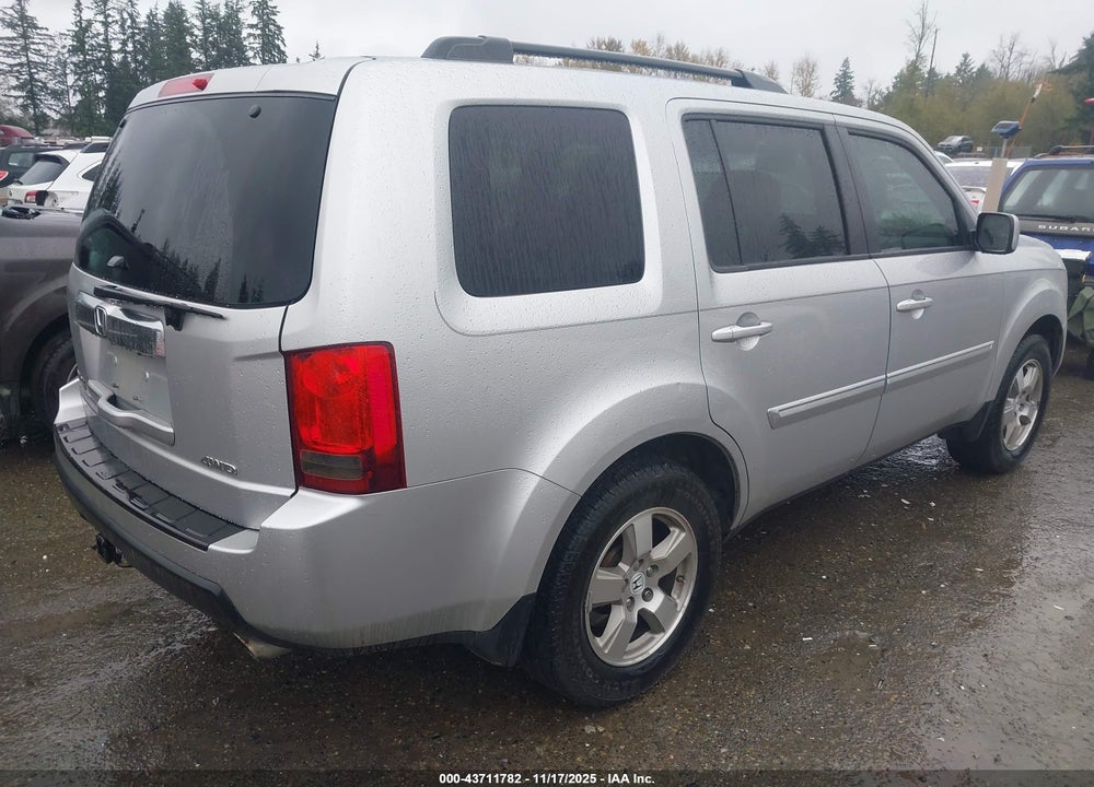2011 HONDA PILOT EX-L VIN: 5FNYF4H59BB077673