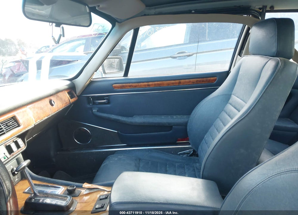 1989 JAGUAR XJS VIN: SAJNA5845KC150289