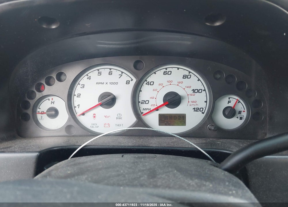 2002 FORD ESCAPE XLS VIN: 1FMYU01152KD00375
