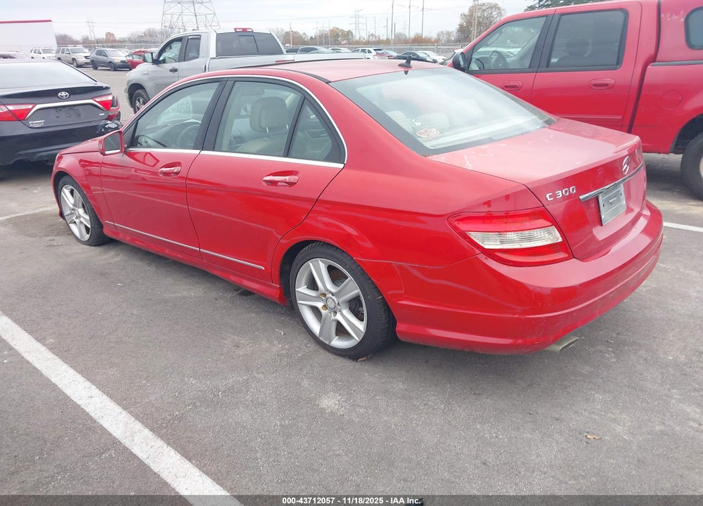 2011 MERCEDES-BENZ C 300 SPORT VIN: WDDGF5EB0BR184364