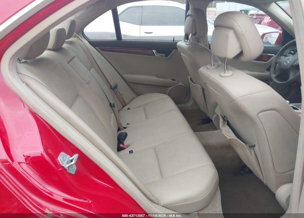 2011 MERCEDES-BENZ C 300 SPORT VIN: WDDGF5EB0BR184364