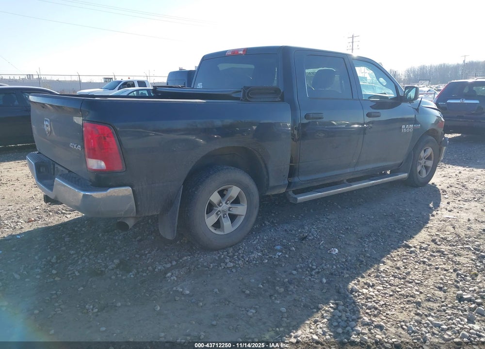 2017 RAM 1500 ST VIN: 3C6RR7KT2HG592741