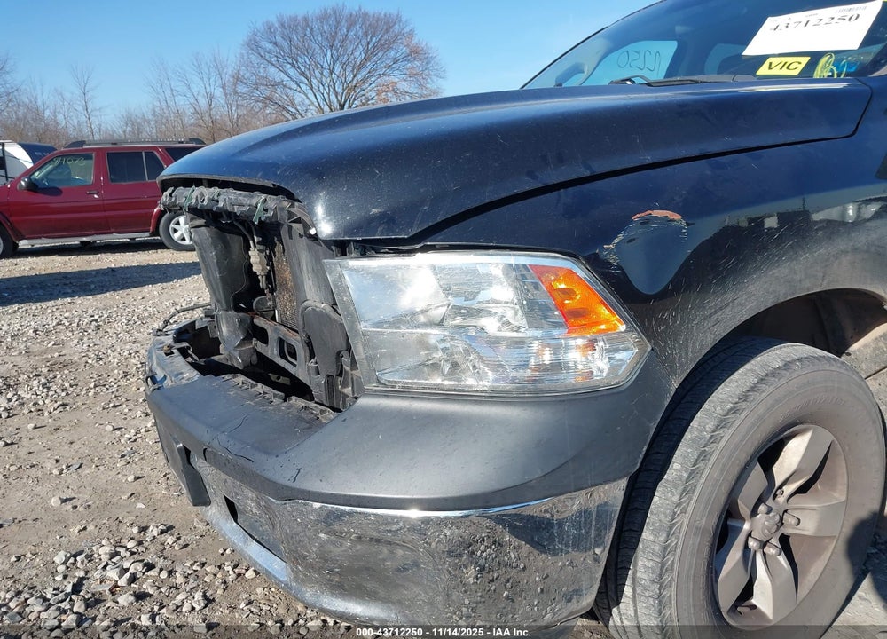 2017 RAM 1500 ST VIN: 3C6RR7KT2HG592741