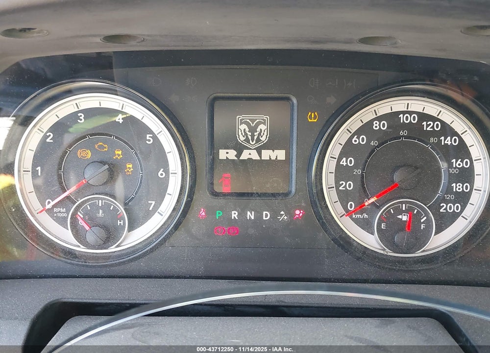 2017 RAM 1500 ST VIN: 3C6RR7KT2HG592741