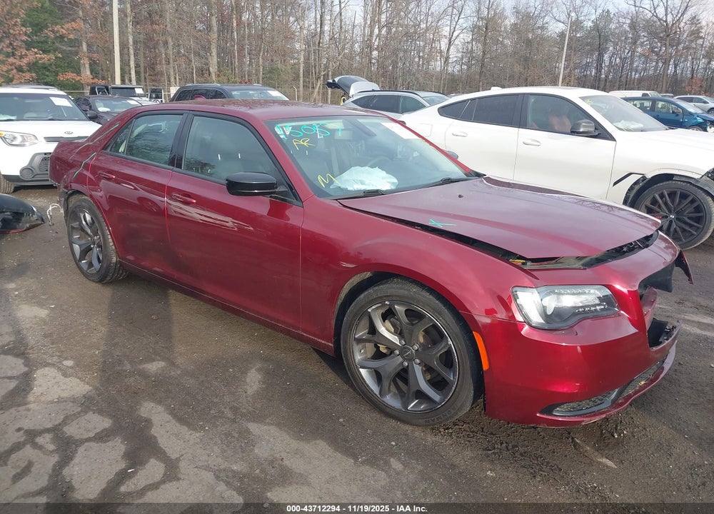 2022 CHRYSLER 300 TOURING VIN: 2C3CCAAG3NH236722