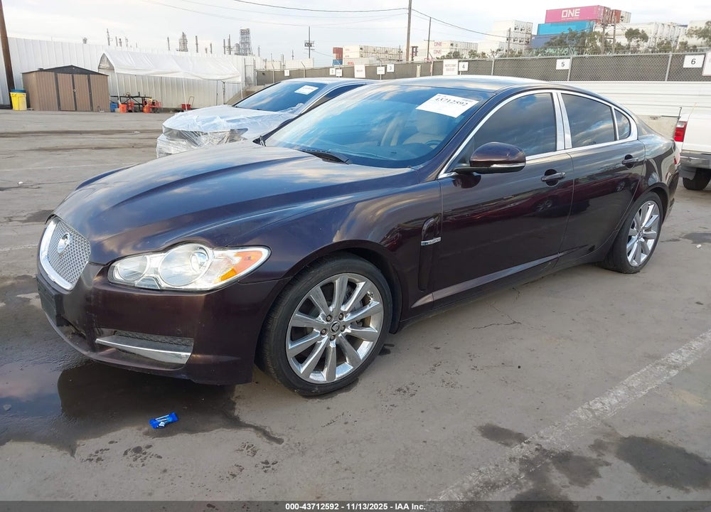 2011 JAGUAR XF PREMIUM VIN: SAJWA0GB4BLR84724