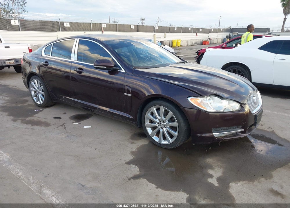 2011 JAGUAR XF PREMIUM VIN: SAJWA0GB4BLR84724