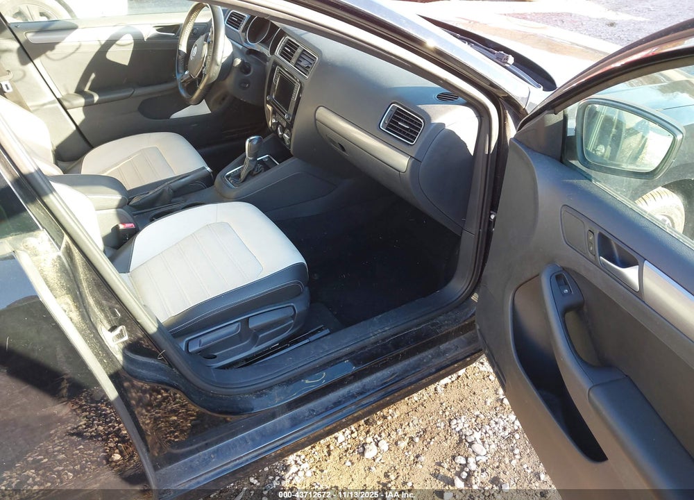2017 VOLKSWAGEN JETTA VIN: 3VWD17AJ2HM301292