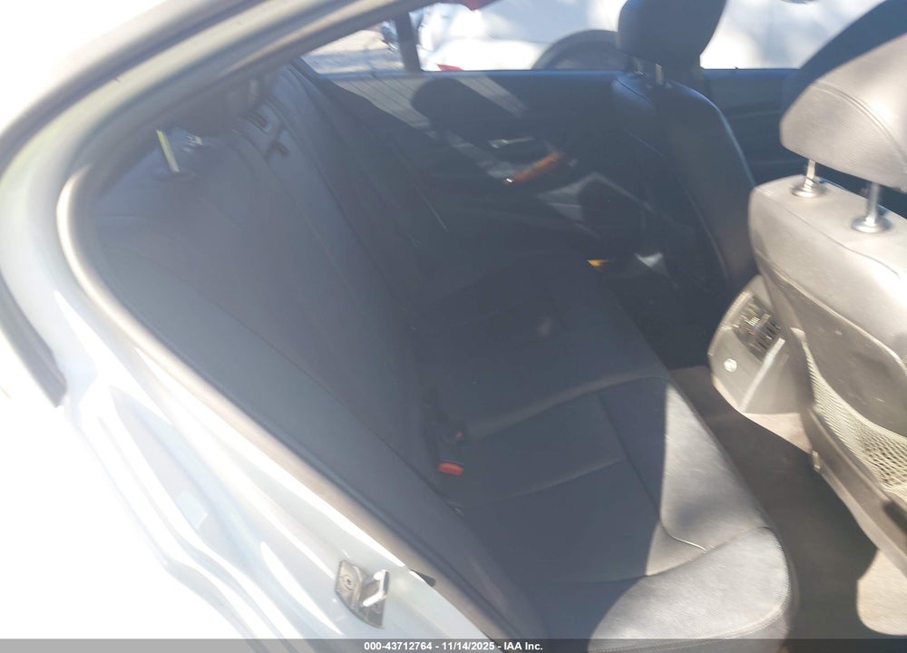 2013 BMW 328I VIN: WBA3C1G55DNR44720