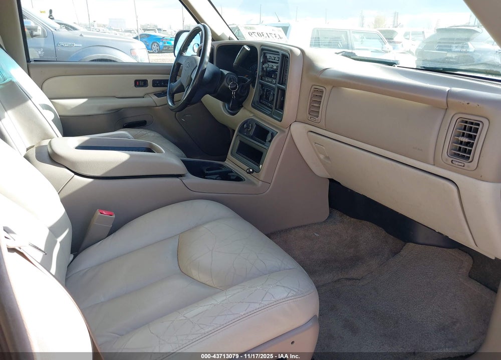 2003 CHEVROLET SUBURBAN 1500 LT VIN: 1GNEC16Z93R159874