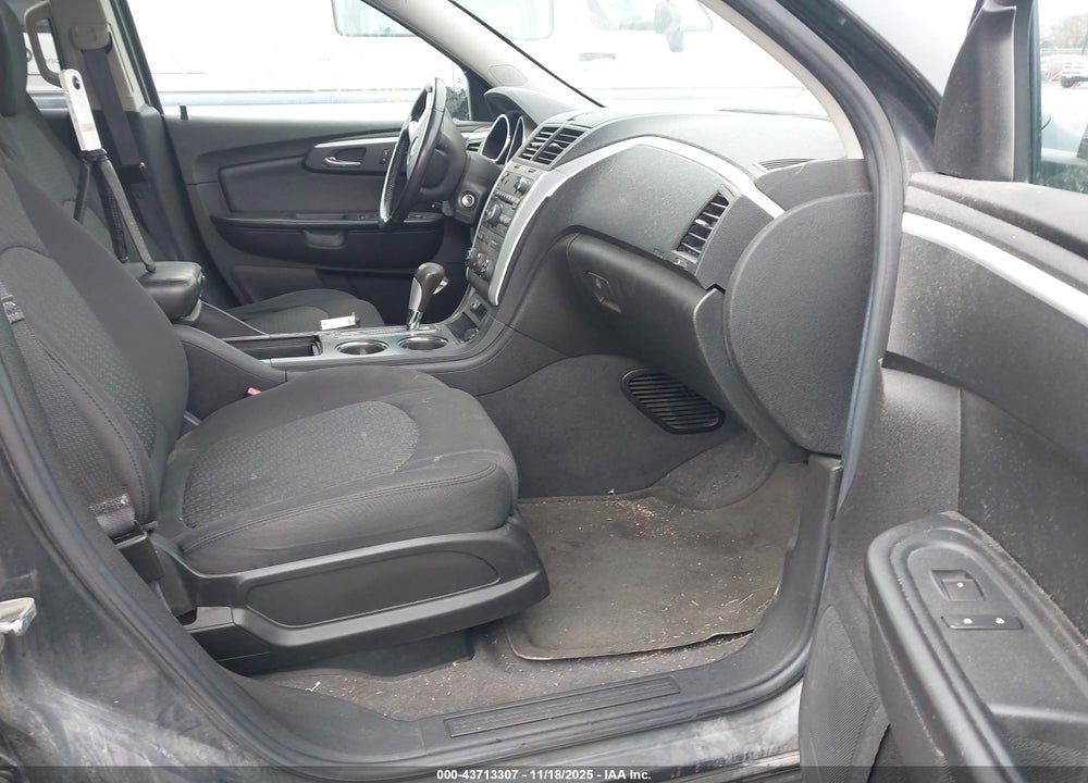 2011 CHEVROLET TRAVERSE 1LT VIN: 1GNKVGED2BJ129439