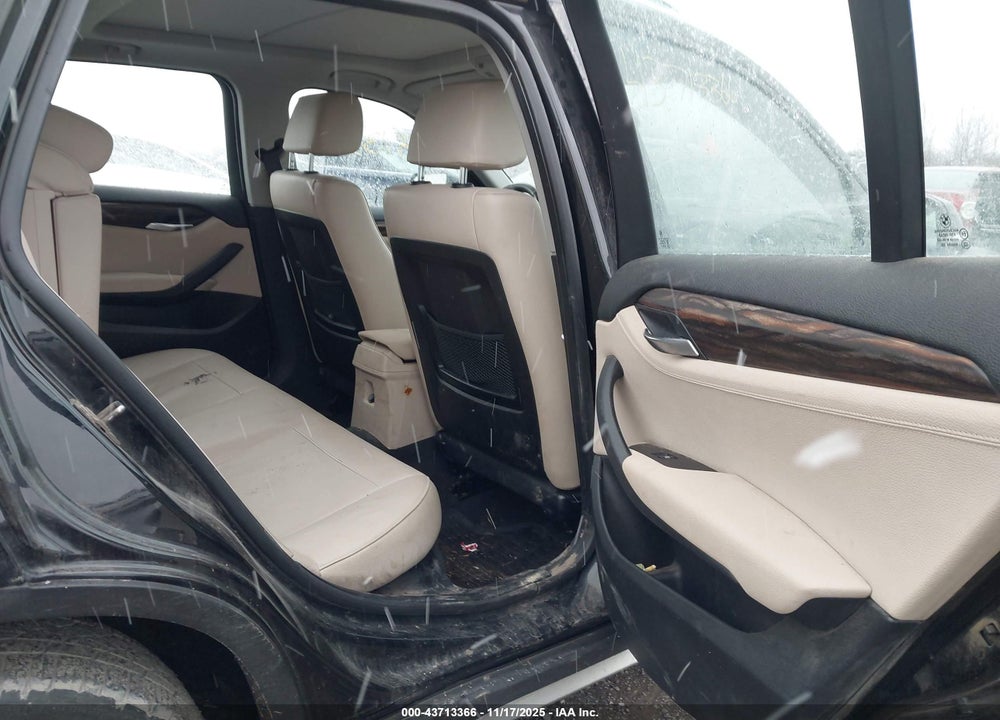 2013 BMW X1 XDRIVE35I VIN: WBAVM5C59DVV89649