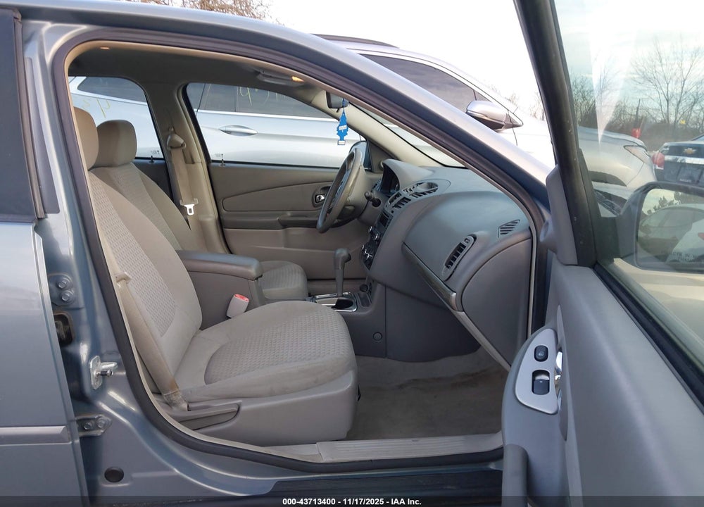 2008 CHEVROLET MALIBU CLASSIC LT VIN: 1G1ZT58N98F104855