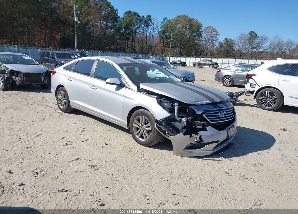 2016 HYUNDAI SONATA SE VIN: 5NPE24AF8GH329021