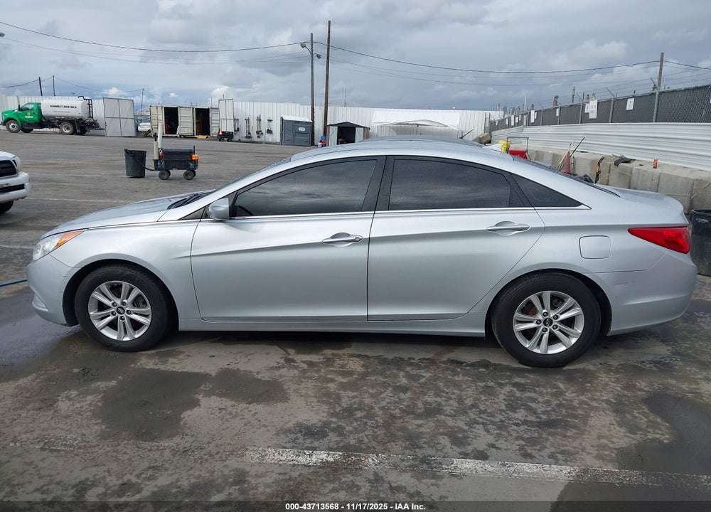 2013 HYUNDAI SONATA GLS VIN: 5NPEB4AC5DH696878