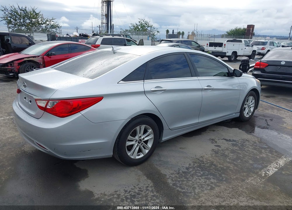 2013 HYUNDAI SONATA GLS VIN: 5NPEB4AC5DH696878