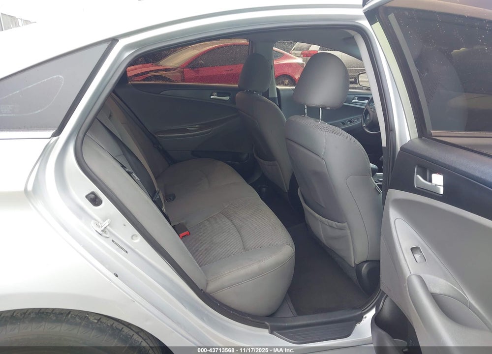 2013 HYUNDAI SONATA GLS VIN: 5NPEB4AC5DH696878
